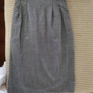 Adrienne Vittadini Classic Gray Pencil Skirt